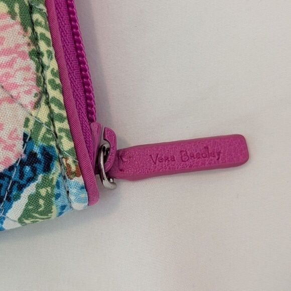 Vera Bradley Pink Blue Floral Superbloom Zip Closure Wallet - Picture 2 of 8